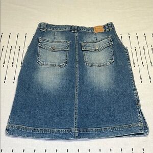 Jag Denim Skirt. Jean Skirt with Slight distressing. Size 6